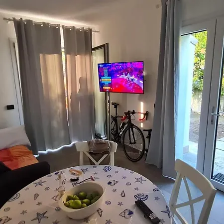 Semesterbostad I Laghee Casette Breva E Tivano -garden-parking-lake View - Bike Friendly House Colico